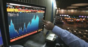 ¡Nadie cree en Macri..!! Después de los anuncios de ayer el Riesgo País llegó a 850 puntos y en Wall Street las acciones cayeron al 7 %