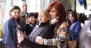 Cristina votó en Río Gallegos y esta tarde regresa a Buenos Aires