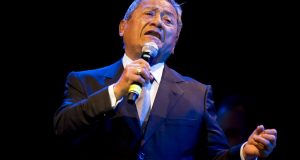 La música romántica de luto. Murió Armando Manzanero víctima de coronavirus