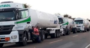 Arriba a Brasil cargamento con oxígeno donado por Venezuela para atender crisis en Manaos