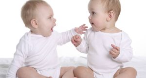 Uffffff…. ¿Qué pasó señora..?? Identifican un caso de mellizos de dos padres distintos