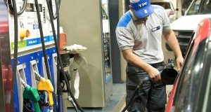 Desde esta medianoche  YPF sube el costo de las naftas