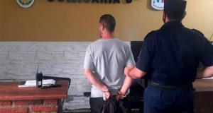 ¡Otro loco mas..!! Apuñaló a su ex pareja en el Barrio CGT de Paraná delante de sus pequeños hijos