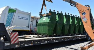 Instalan nuevos contenedores metálicos en barrios de Paraná