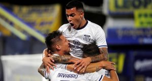 Talleres de Córdoba le ganó esta noche a Boca por 2 a 1 en la «Bombonera». Un paso atrás para el equipo de Russo