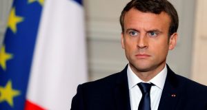 El presidente Macron pone en cuarentena estricta a toda Francia por un mes y toque de queda 12 horas por día