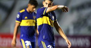 Boca cayó ante Santos en Brasil esta noche, se complicó en la Copa Libertadores y llega con dudas al duelo con River