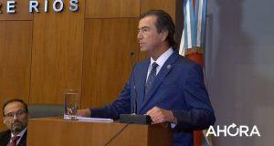 Castrillón cobrará una jubilación aproximada de 800 mil pesos, unos 26 mil pesos POR DIA, y un abuelo con la mínima cobra 20 mil pesos POR MES