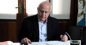 Murió Miguel Lifschitz, ex gobernador de Santa Fe, afectado de coronavirus. Tenía 65 años
