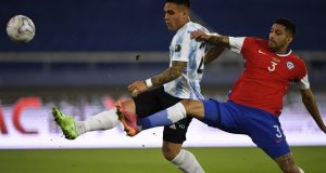 Argentina mostró dos caras de su juego y empató ante Chile