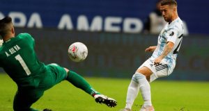 Sin sobrarle nada, Argentina derrotó a Paraguay con lo justo y logró la clasificación a los cuartos de Copa América