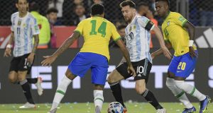 En deslucido partido, Argentina empató 0 a 0 con Brasil en San Juan y quedó a un paso de Qatar 2022