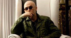 Indio Solari: «Mis bandas siempre fueron de combate». «No me parece bueno mantener entretenida a la gente mientras los poderosos les meten las manos en los bolsillo»