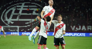 River se agrandó en la Fortaleza y derrotó en esta tarde-noche a Lanús por 2 a 0