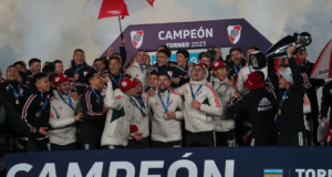 River festejó el título con un triunfo ante Racing e hizo historia en el Monumental