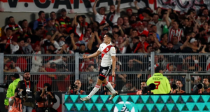 River no te deja Solari… En un gran partido le ganó a Internacional de Brasil