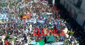 Masiva protesta en Paraná adhiriendo al paro de hoy, como en todo el país