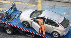 ¡Viva la libertad carajo..!! El seguro automotor ya no cubrirá la grúa por desperfectos mecánicos. ¡Maldito demente mantenido a Clonazepam..!!!